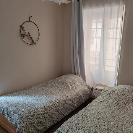 Appart Cosy 70 M2 2 Chambres Tout Confort 4 Personnes * Ainay-le-Château